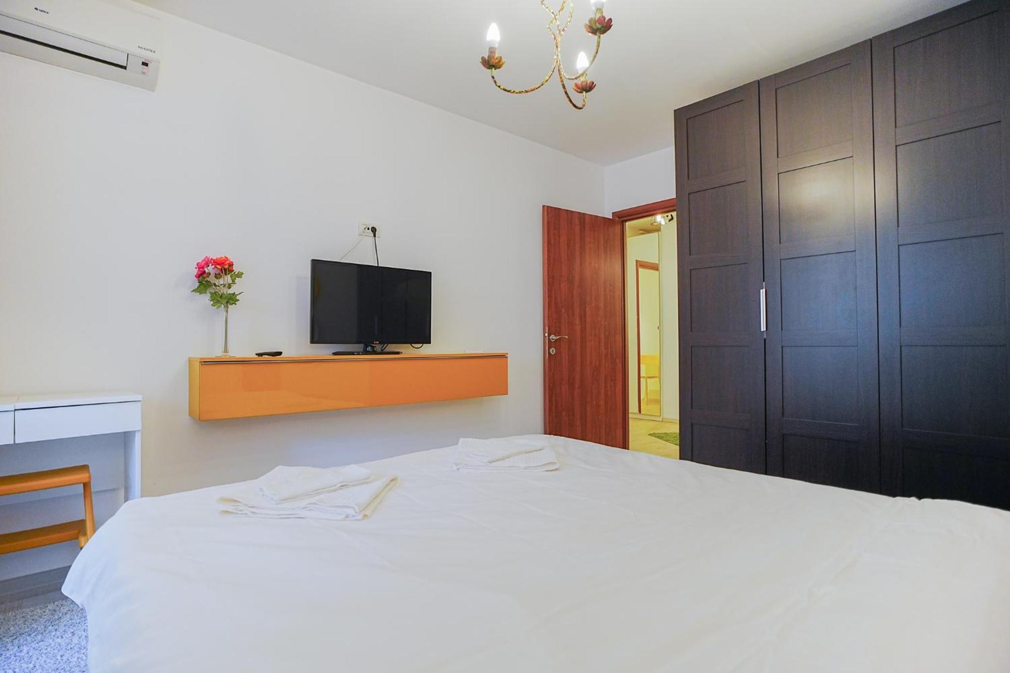 Hideaway Near Parliament Building Apartment Bucharest Exterior photo